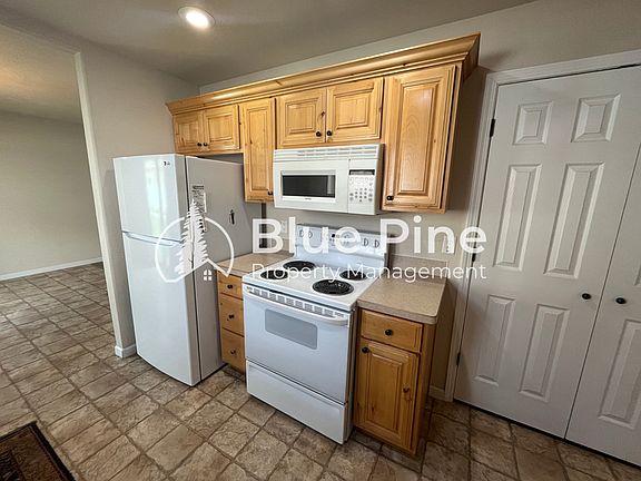 5th image of 1565 Bullpen Way Unit 1