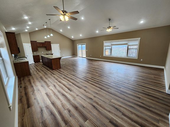 4th image of 158 Grand Pointe Drive