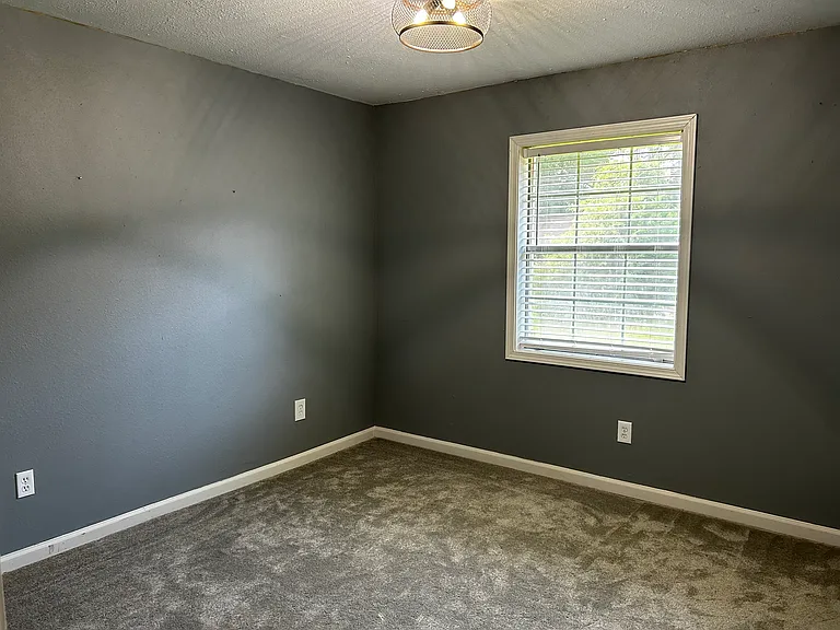 1005 Nichols St — Photo 16