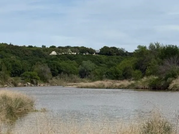 747 Seybold Rd, Mineral Wells, TX 76067