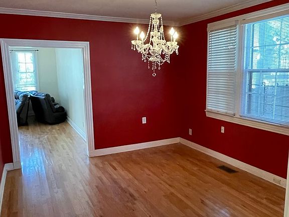 3rd image of 4609-4611 S Claiborne Ave #4609