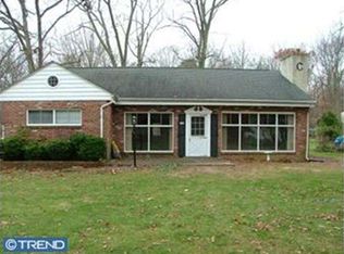 1613 McCarty Ave, Williamstown, NJ 08094