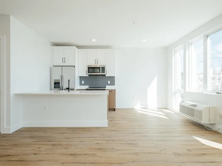 67 Martin Luther King Blvd #204 — Photo 11