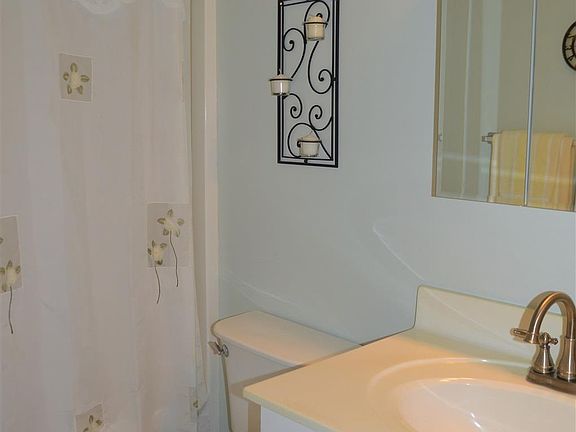 5th image of 29 Dove Park Cir