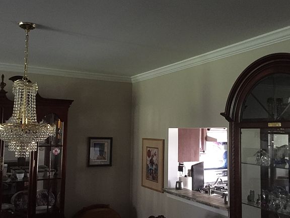 Crown Moulding - dining room