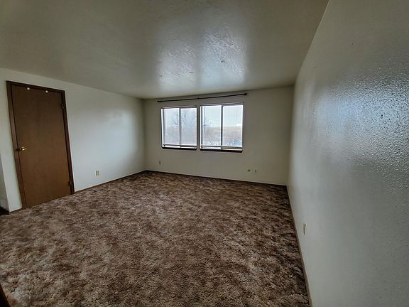 4th image of 613 Dorsey Ave #2