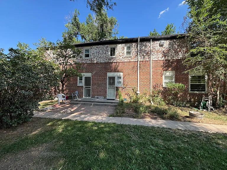 1165 Krameria St — Photo 16