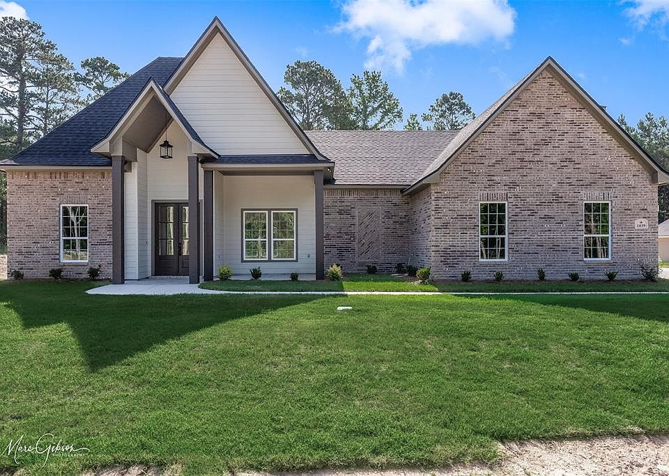 1st image of 1039 Shady Oaks Dr