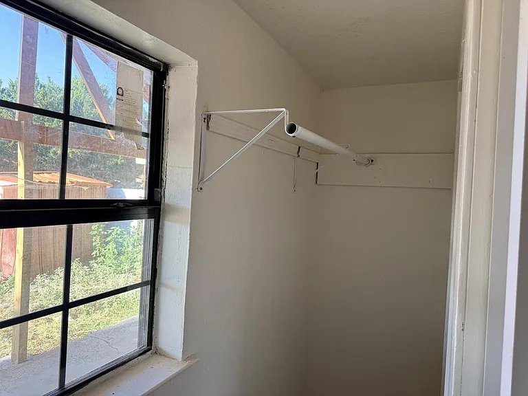 409 W Mable St — Photo 12