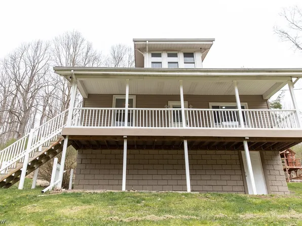 69641 Provident Rd, Saint Clairsville, OH 43950