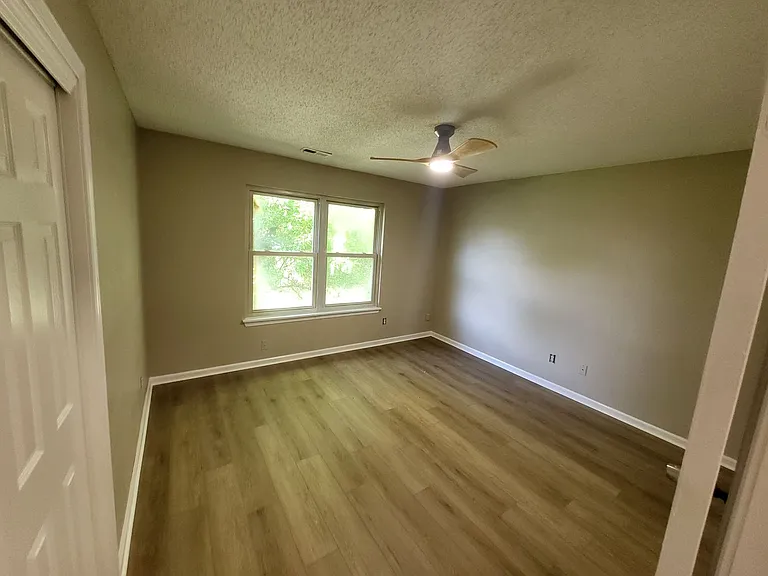 2433 Pleasure House Rd — Photo 4