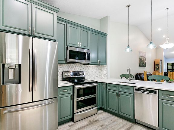 4th image of 10711 Palm Leaf Drive #B