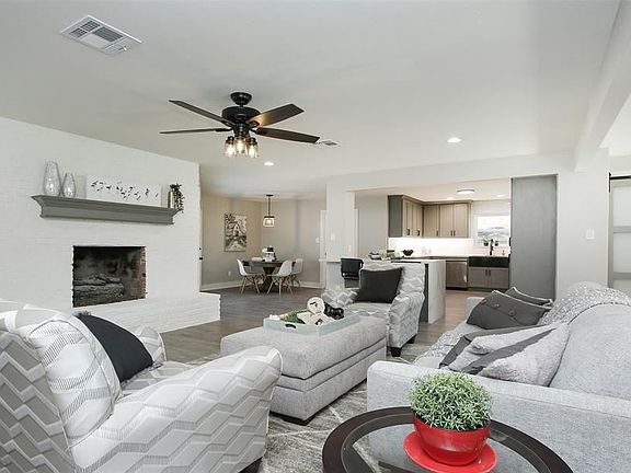 3rd image of 5502 Briarbend Dr