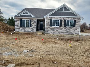 7179 Primrose Ln, Grand Blanc, MI 48439