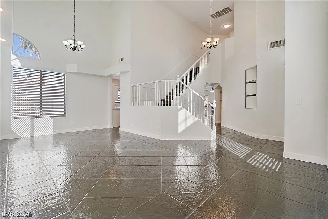 4 bed, 4.0 bath, 2514 sqft, $3,195 — Photo 3