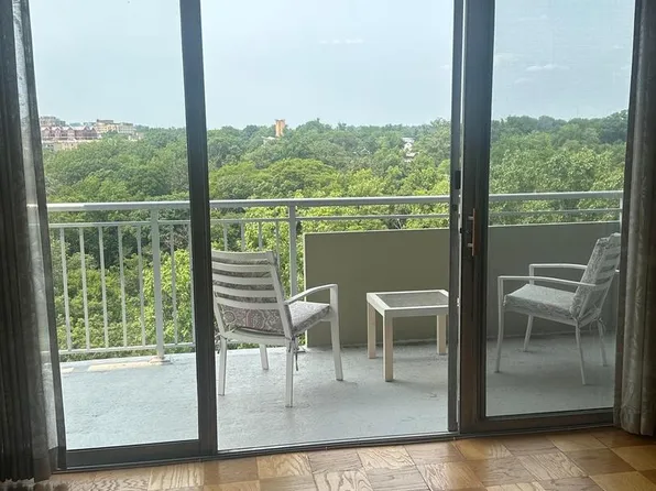 3001 Veazey Ter NW APT 1320, Washington, DC 20008