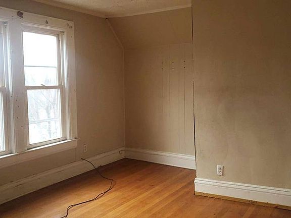 4th image of 203 Lovell Dr