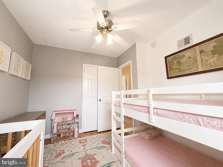 609 S Henry St — Photo 19
