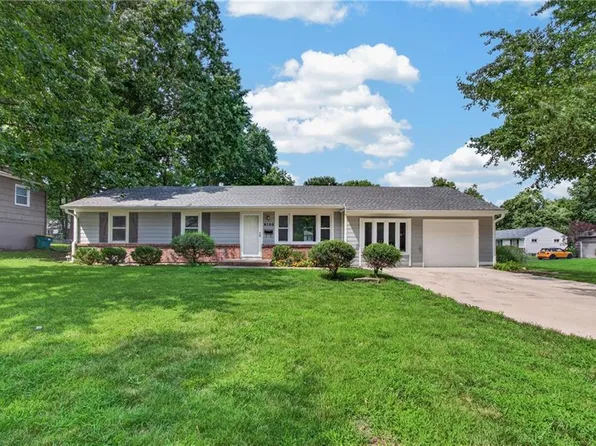 8100 W 92nd Ter, Overland Park, KS 66212