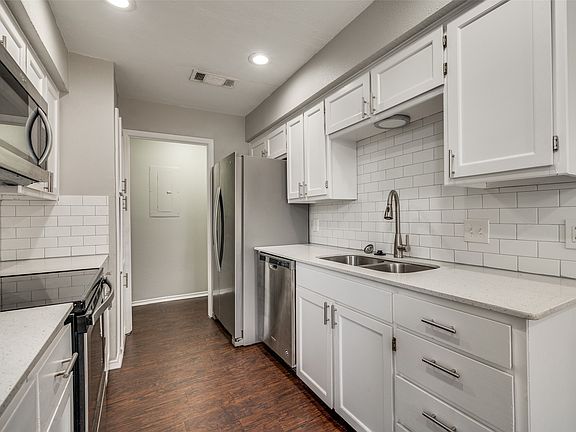 4th image of 115 Peachtree Ct