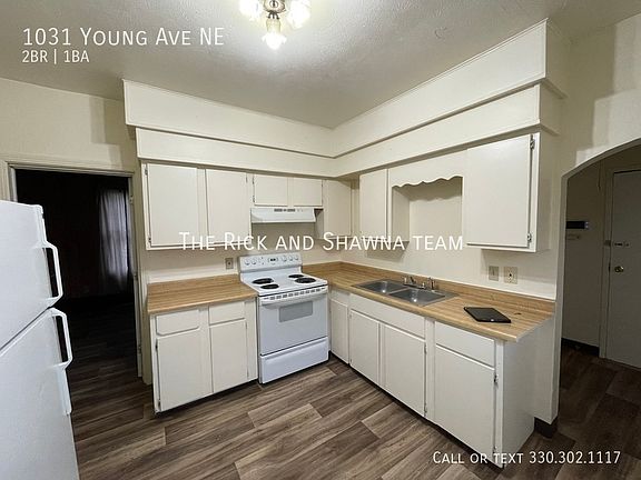 2nd image of 1031 Young Ave NE