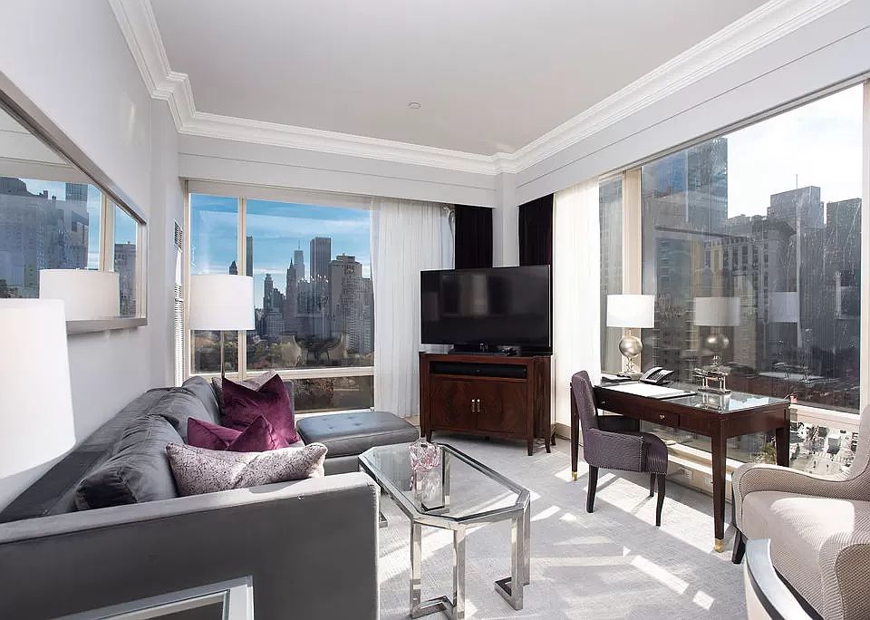 1st image of 1 Central Park N #1508