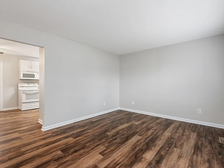 5126 Middle Ridge Ln — Photo 6