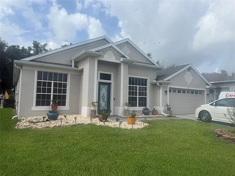 2877 Oconnell Dr — Photo 2