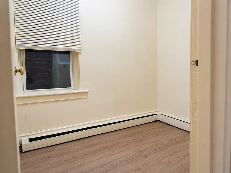 606 4th St #3 — Photo 9