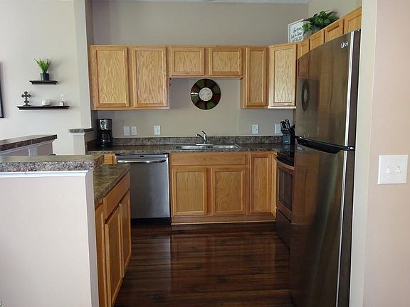 5th image of 157 River Rock Way