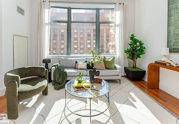 3rd image of 120 Greenwich St APT 11D