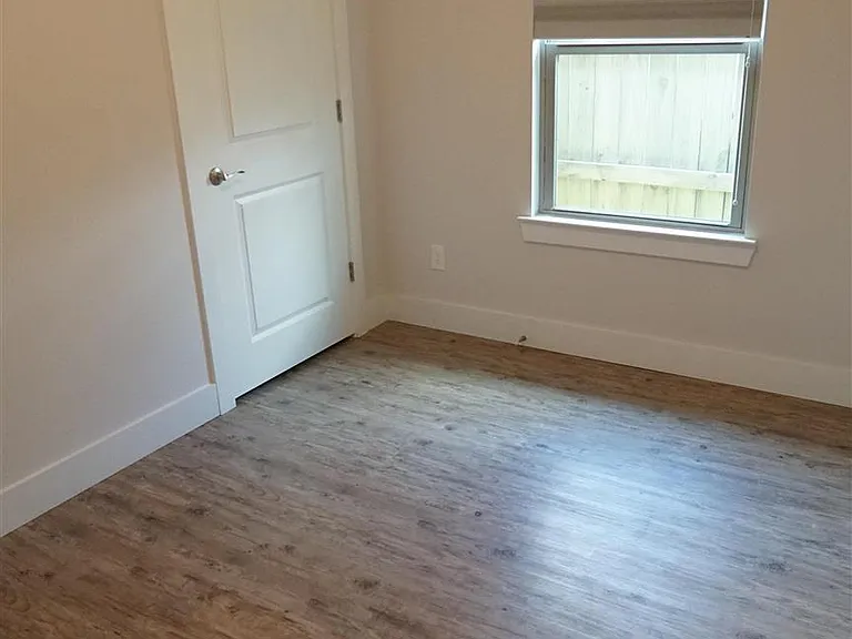 138 Cottage View Dr — Photo 16