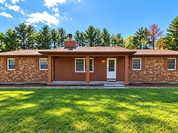 11775 E Pebble Rd, Mount Vernon, IL 62864
