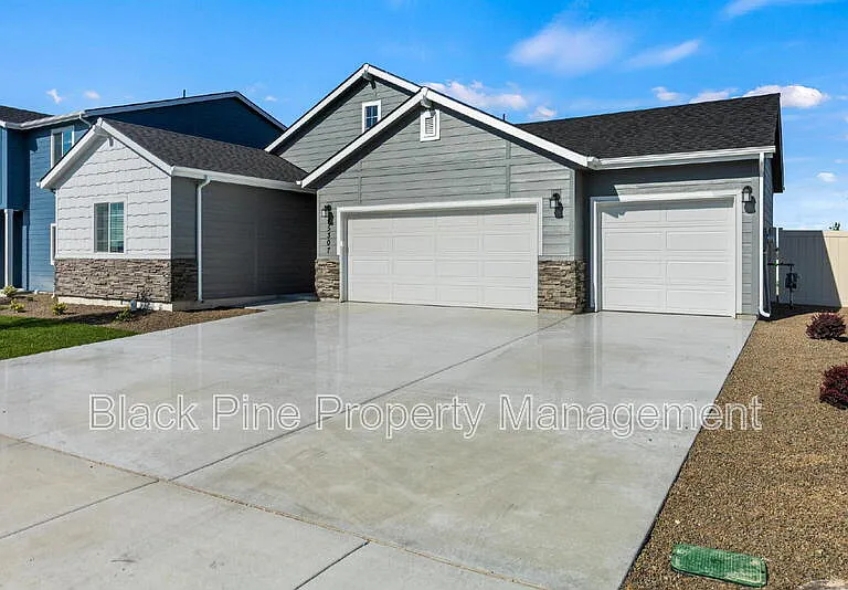 15307 Cloud Crest Ave — Photo 2