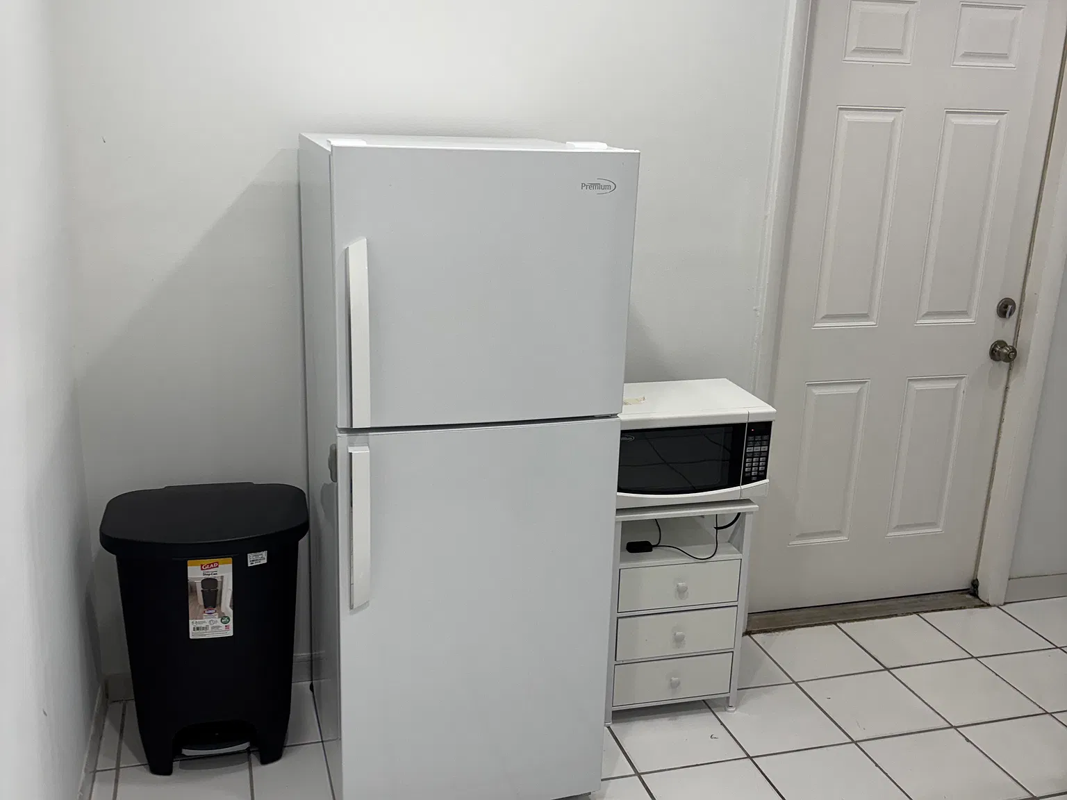 1 bed, 600 sqft, $1,800 — Photo 2