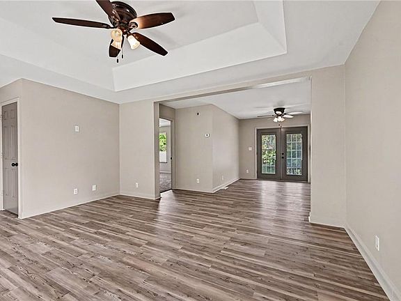 5th image of 39232 Fitch Rd