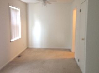 1701 Valley Rd APT B, Champaign, IL 61820