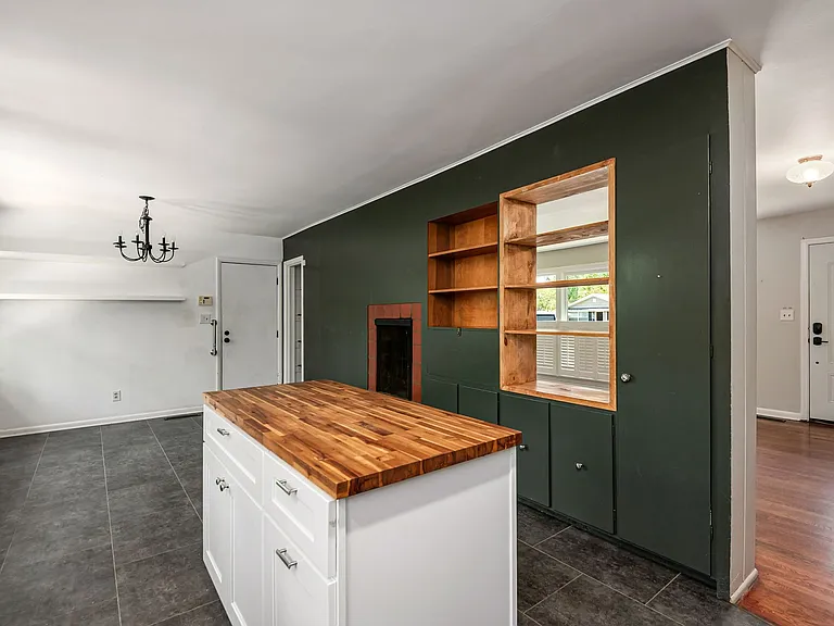 297 E Clearview Ave — Photo 5