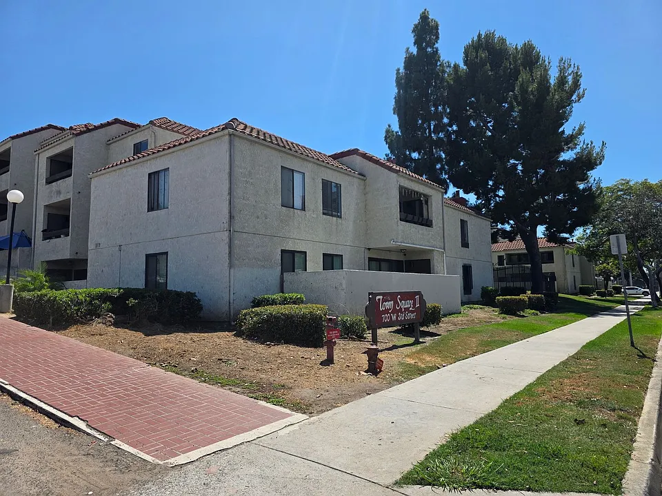 700 W 3rd St #A215