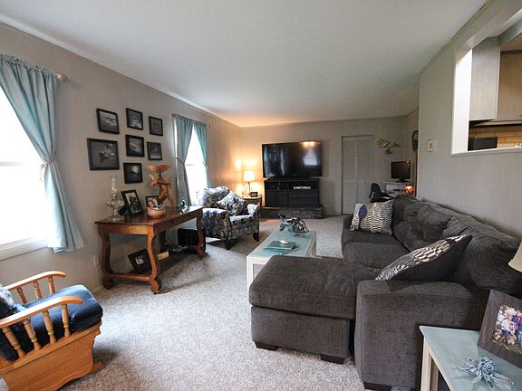 4th image of 56662 Old Orchard Ln