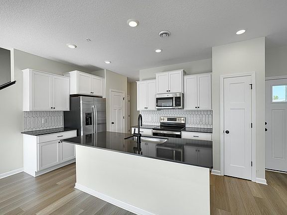 5th image of 2850 Kepler Ave NE