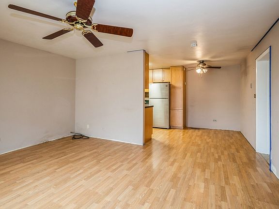 3rd image of 925 Shattuck Ln #925