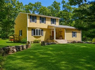 189 Wolf Rock Rd, Exeter, RI 02822