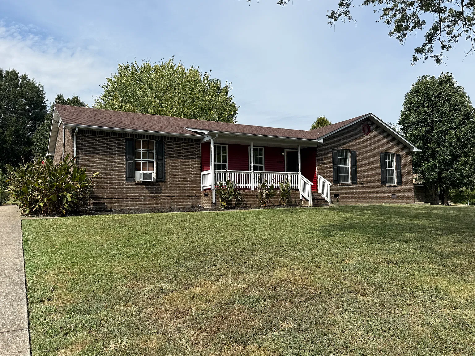 3 bed, 1576 sqft, $1,650 — Photo 1