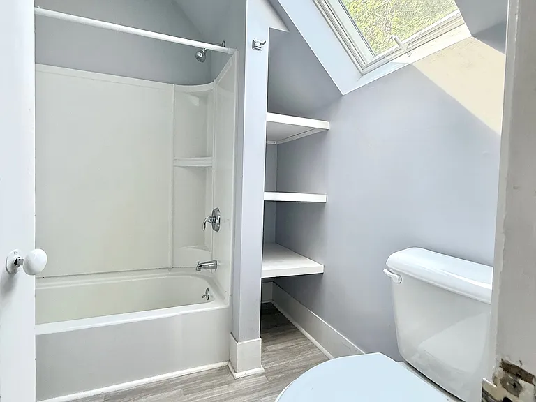 17 Lothrop St #2 — Photo 7