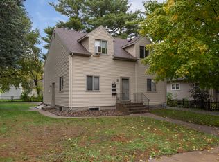 215 10th St SE, Rochester, MN 55904