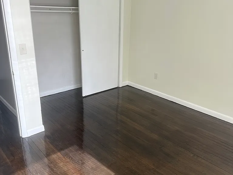 607 Charles St #2 — Photo 4