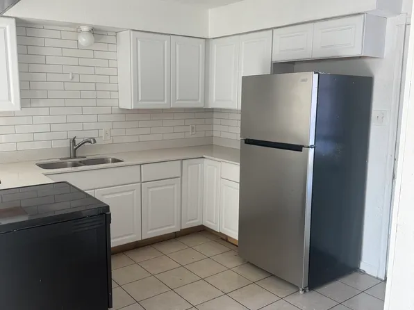 408 Lee St APT D, Everman, TX 76140