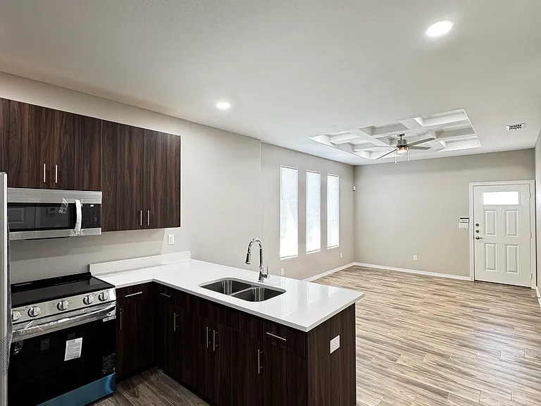 4213 La Vista Ave #4 — Photo 7