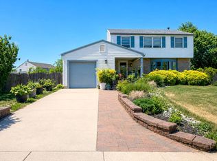 24 Castor Ct, Turnersville, NJ 08012